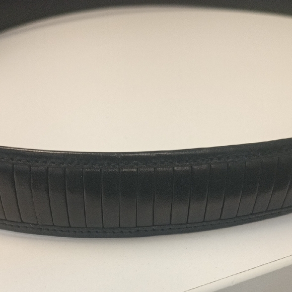 Mezlan Black Leather Belt Bag with Silver Buckle - Picture 7 of 13